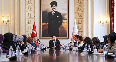 Bakan Gürlek, HAKMED temsilcileriyle bir araya geldi