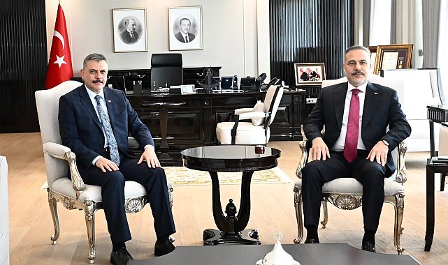 Bakanlar Çiftçi ile Fidan bir araya geldi
