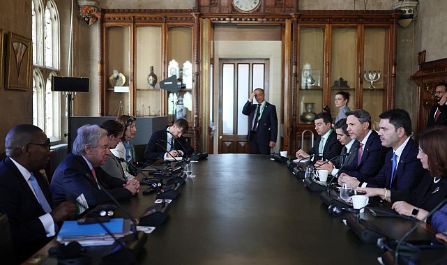 Bakanlar Kurum ve Bayraktar, Londra'da BM Genel Sekreteri Guterres ile görüştü