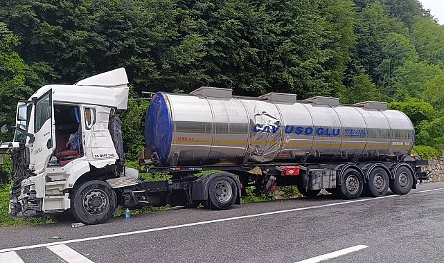 Bariyerlere çarpan tankerin şoförü yaralandı