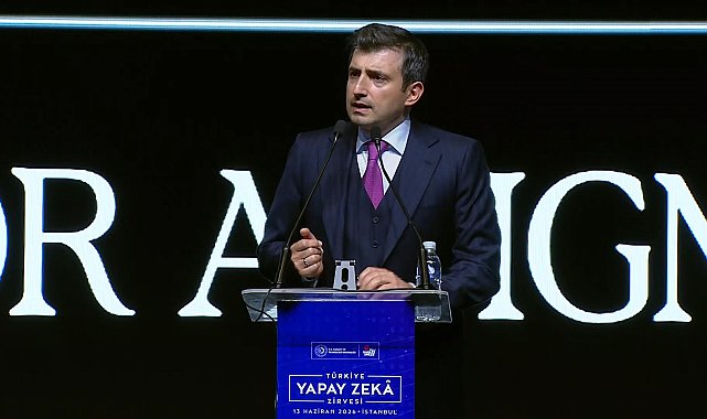 Bayraktar: Makinelerin ve makine insanlarının istilası ile karşı karşıyayız