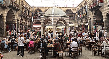 Bayram, Diyarbakır esnafına 'can suyu' oldu