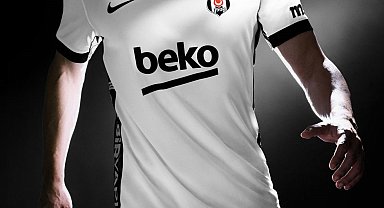 Beşiktaş'tan yeni sezon formalarına görkemli tanıtım Metin ve fotoğraf eklendi