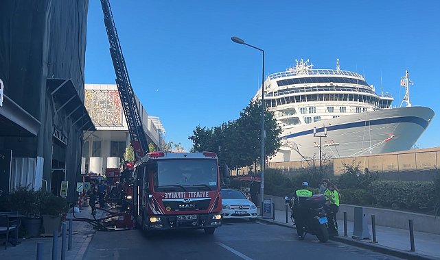 Beyoğlu'nda 6 katlı binada tadilat sırasında çıkan yangın söndürüldü