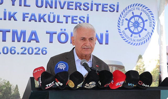 Binali Yıldırım: Denizcilikte Türk bayrağı kara listeden beyaz listeye geçti