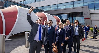 Birleşik Krallık Ticaret Bakanı Bryant'tan THY'ye ziyaret