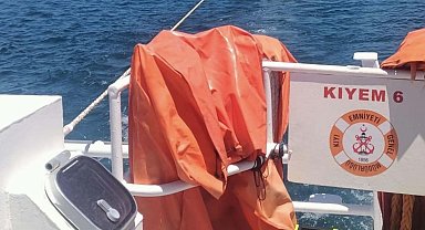 Bodrum'da makine arızası nedeniyle sürüklenen tekne kurtarıldı