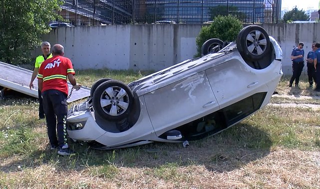Bölge İdare Mahkemesi otoparkında hakimin kullandığı otomobil 2 metreden düştü; 1 yaralı