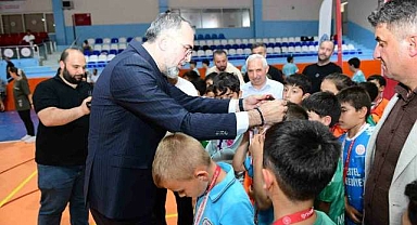Bursa’da genç sporculara çifte destek