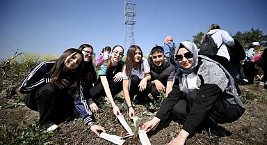 Bursa’da öğrencilerden anlamlı hareket! Hepsi harçlıklarını verdi…