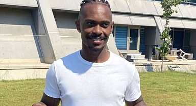 Bursaspor'un yeni transferi Özlüce'ye geldi