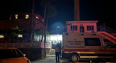 Camide tartıştığı 2 kişiyi bıçaklayarak öldürdü