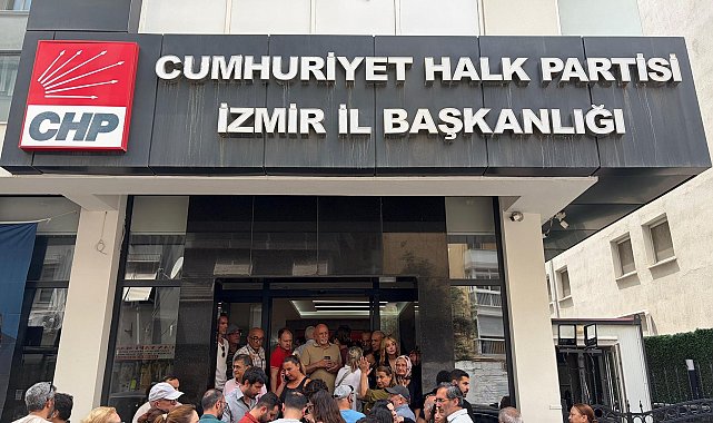 CHP İzmir İl Başkanlığı'nda gerginlik