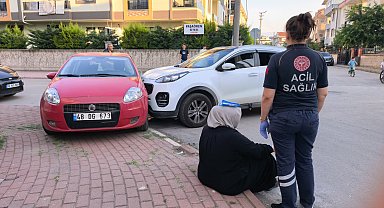 Cipin çarpıp, sürüklediği otomobil kaldırıma çıkarak durdu; 4 yaralı