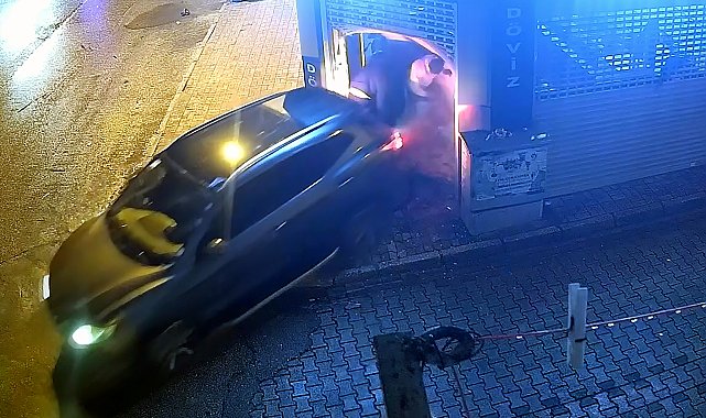 Ciple çarpıp kepengini kırdıkları döviz bürosundan 16 bin dolar çaldılar