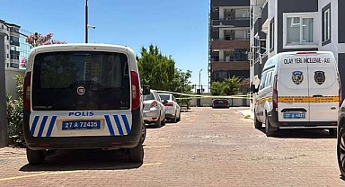Çocuğuyla birlikte 8. kattan atladı...