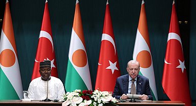 Cumhurbaşkanı Erdoğan, Nijer Cumhurbaşkanı Tchiani'yi resmi törenle karşıladı