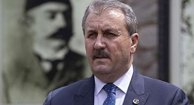 Destici yeniden BBP Genel Başkanlığına seçildi