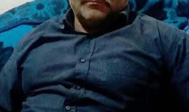 Devrilen traktörünün altında kalıp, öldü; kaza kamerada