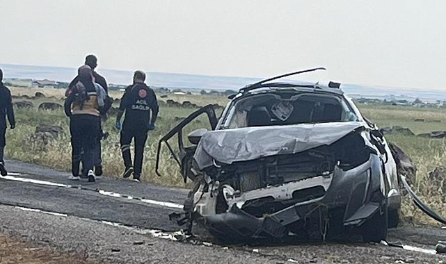 Diyarbakır'da nişan dönüşü kaza; 3 ağır yaralı