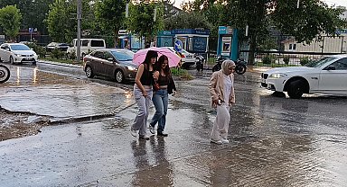 Edirne ve Kırklareli'de sağanak etkili oldu