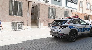 Esenyurt'ta evinin önünde silahlı saldırıya uğrayan kişi hayatını kaybetti