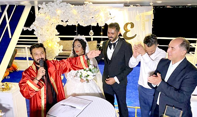 Evliliklerde 'tiyatral nikah' dönemi