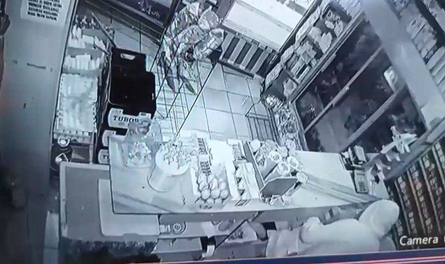 Fatih'te marketten hırsızlık yapan şüpheli yakalandı; 25 yıl kesinleşmiş hapis cezası olduğu ortaya çıktı