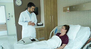 Felç riski taşıyan hasta omurilik tümöründen mikrocerrahi ile kurtuldu