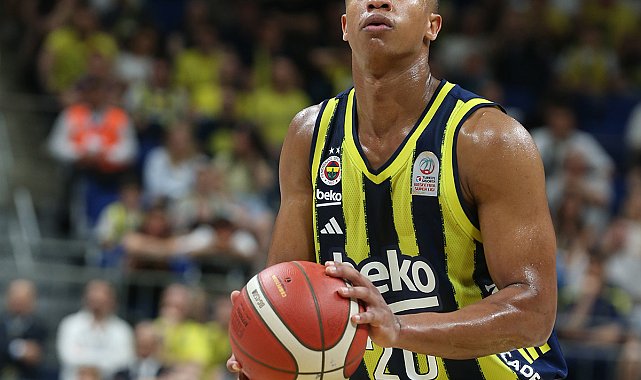 Fenerbahçe Beko'da Khem Birch ve Devon Hall ile yollar ayrıldı