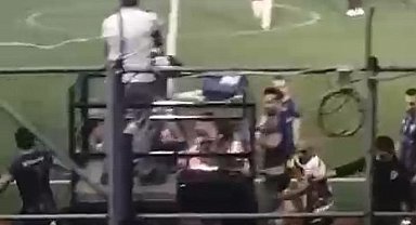 Futbol turnuvasında kavga; polis ve esnaf takımları birbirine girdi