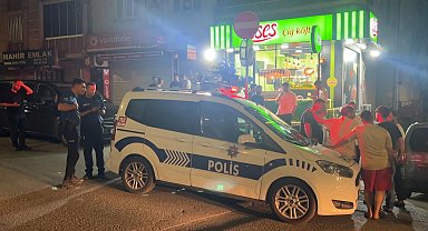 Gaziosmanpaşa'da motosikletli şüphelinin silahlı saldırısında yaralandı; iş yerine sığındı