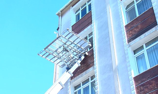 Güngören'de yıkım sırasında çöken apartman nedeniyle 2 bina tahliye edildi