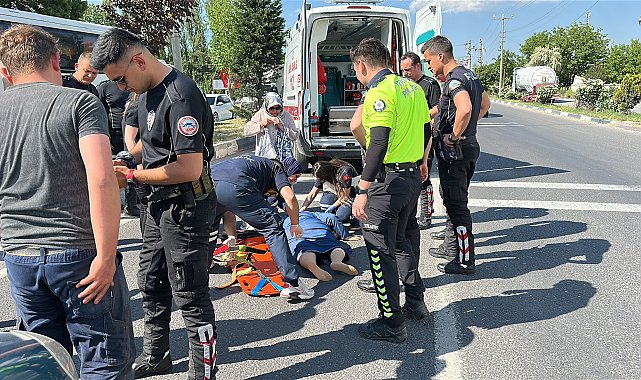 Hafif ticari aracın çarptığı kadın ağır yaralandı