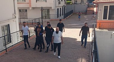 Hamile eşi ile üvey çocuklarını darbetti