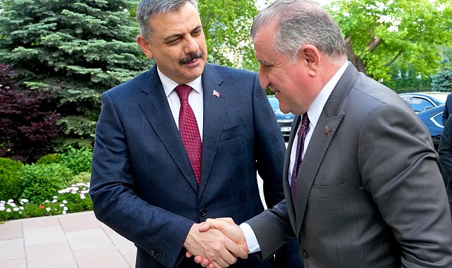 İçişleri Bakanı Çiftçi, Gençlik ve Spor Bakanı Bak ile görüştü