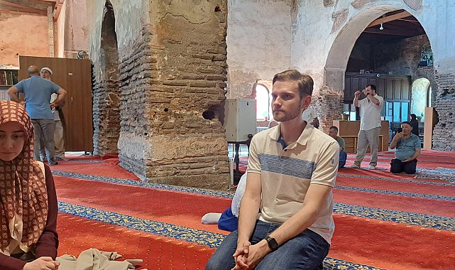 İspanyol Juan, Hristiyanlar için kutsal kabul edilen İznik Ayasofya Camii'nde Müslüman oldu