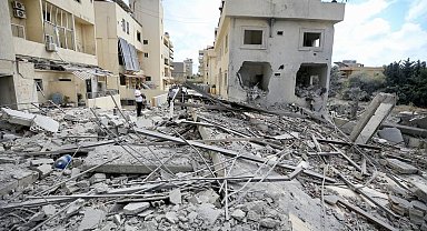 İsrail'in Lübnan'a saldırılarında hayatını kaybedenlerin sayısı 3 bin 711'e yükseldi
