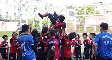 İstanbul Kastamonuspor U13 Takımı şampiyonluğunu ilan etti