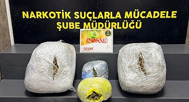 İzmir'de 15 kilo skunk ele geçirildi: 3 tutuklama