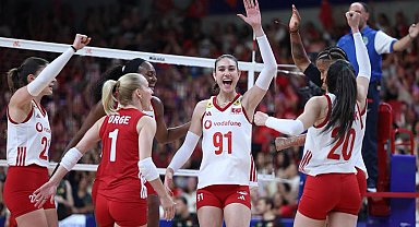 İzmir'in voleyboldaki gururu Defne