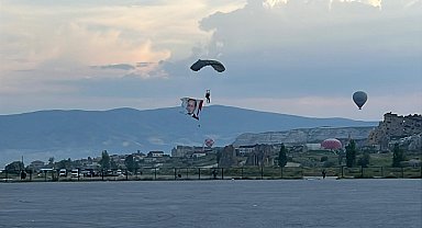 Jandarmanın kuruluşunun 187'nci yılında sıcak hava balonundan paraşütle atlayış yapıldı