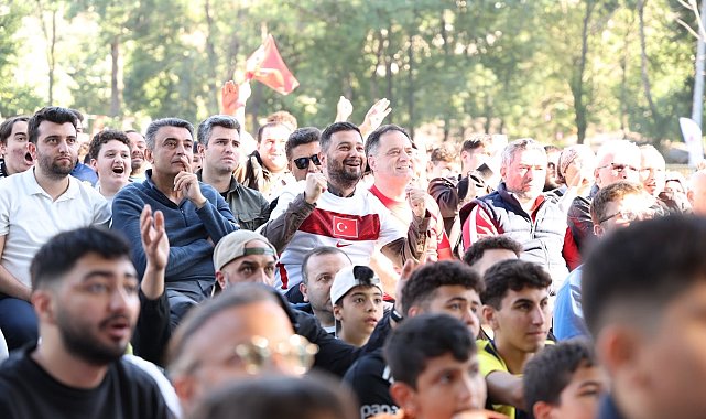 Kağıthane'de milli maç heyecanı