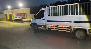 Kamyon lastikleri arasına gizlenmiş 20 bin paket kaçak sigara ele geçirildi