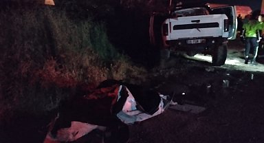 Kamyonet ile TIR çarpıştı: 3 yaralı