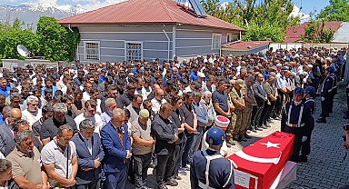 Kazada hayatını kaybeden uzman çavuş, son yolculuğuna uğurlandı