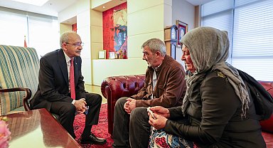 Kılıçdaroğlu, mağdur aileyi makamında kabul etti
