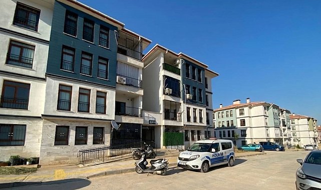 Kızı tarafından tabancayla vurulmuş halde bulunan kadın hastanede öldü