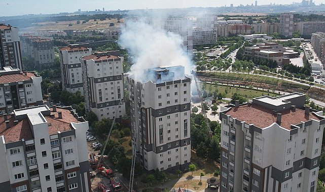 Küçükçekmece'de binada yangın -2 Havadan görüntüyle