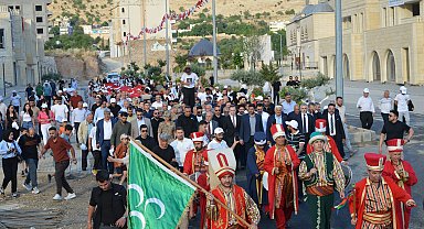 Mardin'de 18'inci Uluslararası Kültür Sanat ve Kiraz Festivali başladı